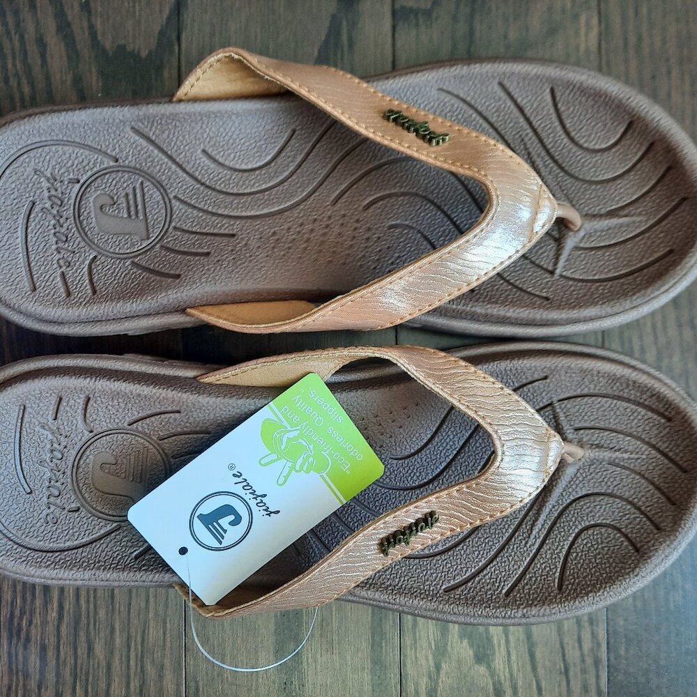 NWT Jiajiale Women's Fashion Orthodic Flip Flops size 7.5